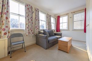 room length ways- click for photo gallery